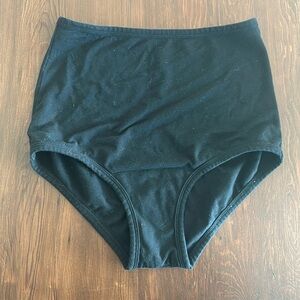 Medium ARQ hi rise underwear